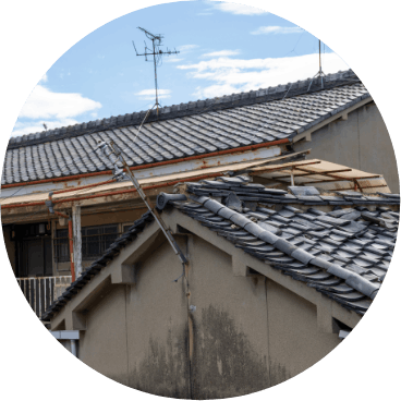 古い建物も丁寧に確認します